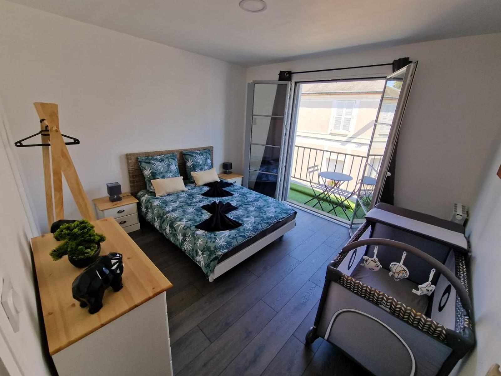 Appartement Hyper Centre Cosy Avec Balcon Chateaudun Exterior photo